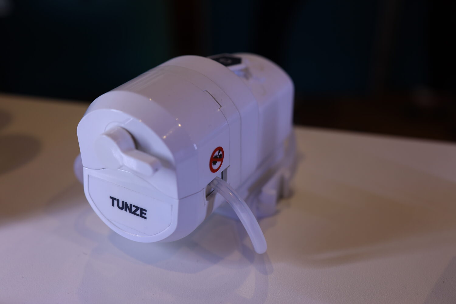 Tunze doseerpomp prototype © Zeewaternieuws